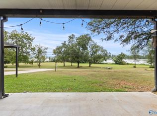 181 Adventure Rd, Guntersville, AL 35976
