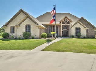 131 Ellis Spring Dr, Weatherford, TX 76085