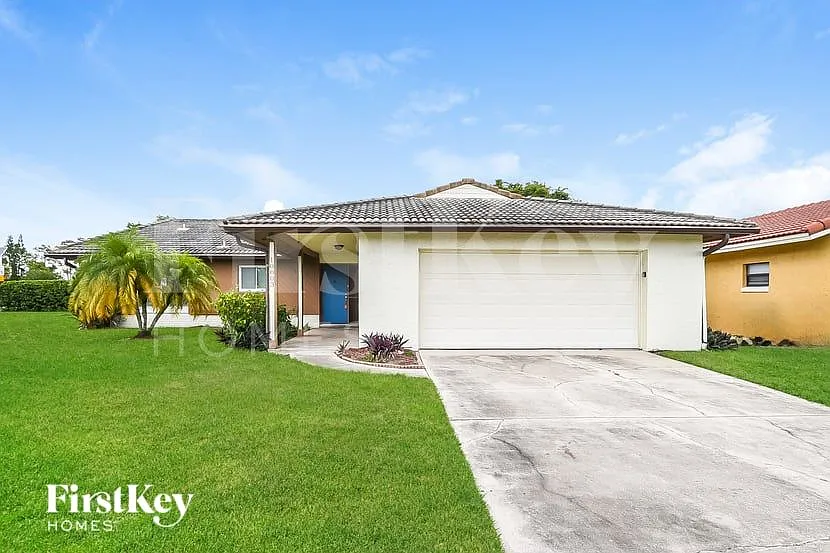 10803 Waterford Ct