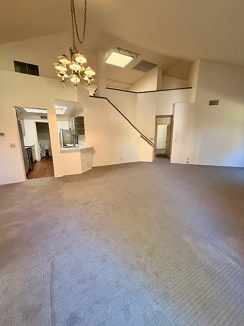 3 bed, 1682 sqft, $4,950 — Photo 3