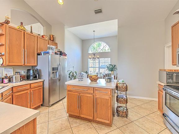 5th image of 4639 POINTE O WOODS DRIVE
