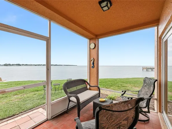 7400 SUNSHINE SKYWAY LANE S #111, ST PETERSBURG, FL 33711