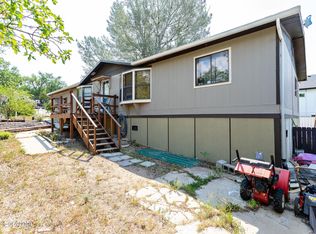 906 Richards Ave, Gillette, WY 82716
