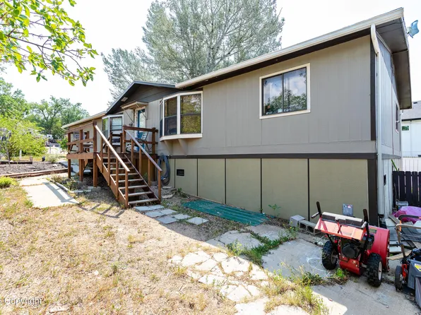 906 Richards Ave, Gillette, WY 82716