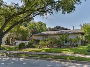 1706 Park Hill Dr, Arlington, TX 76012
