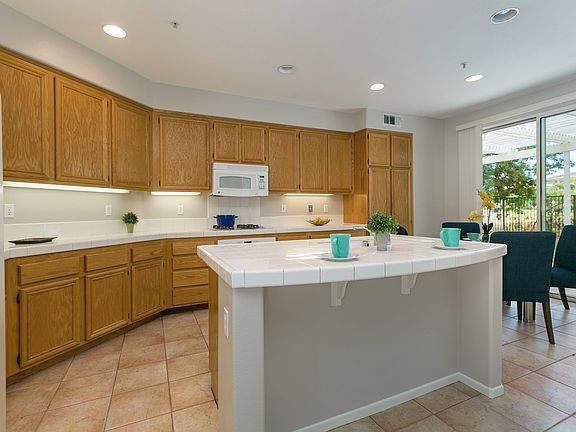 3rd image of 3047 Sprucewood Ln