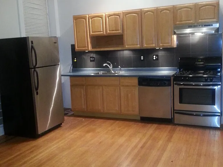 329 S 17th St #2 — Photo 5