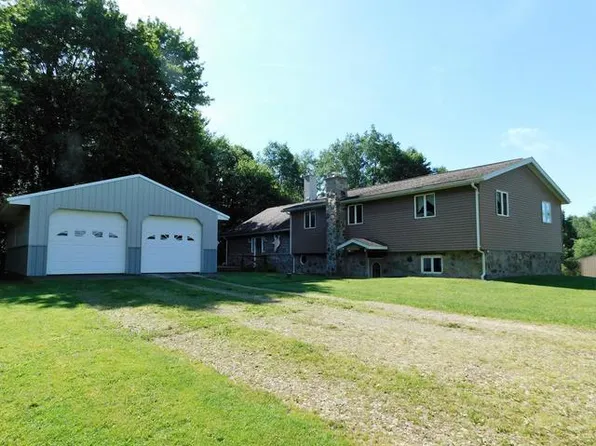 240 Huntley Rd, Bear Lake, PA 16402
