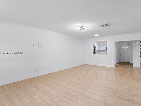 5th image of 7022 SW 19th Ct