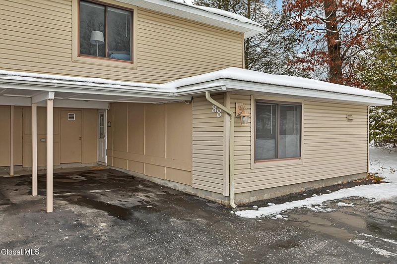 2nd image of 88 Yorkshire Drive