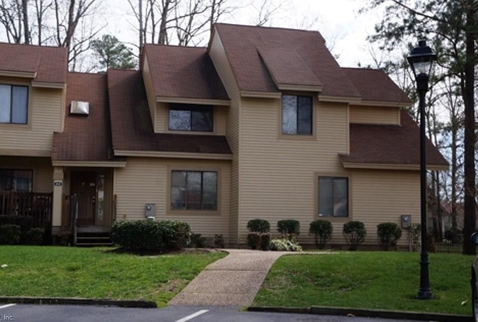 1st image of 212 Bridgewater Dr
