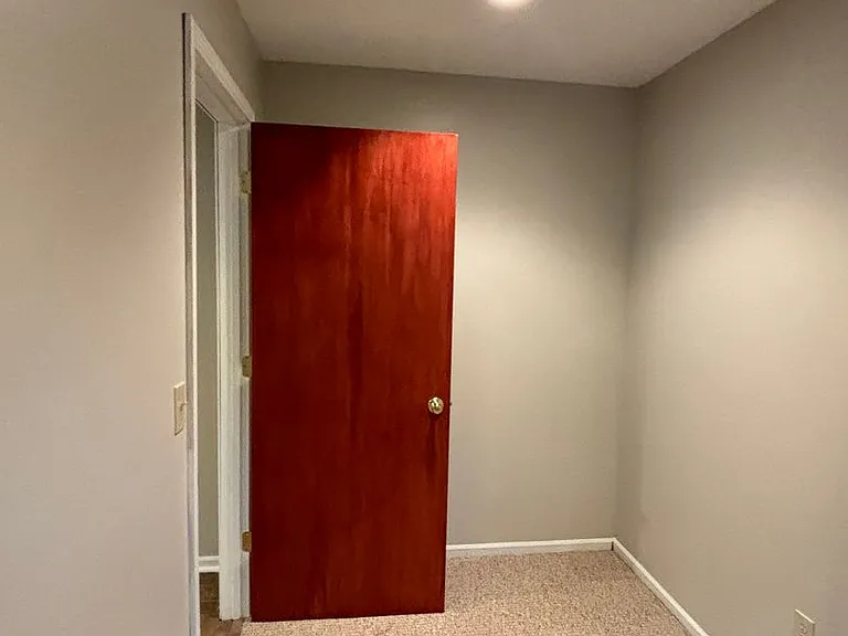414 E Main St — Photo 34