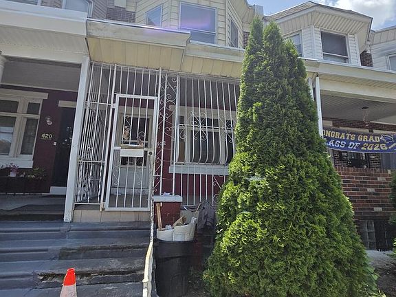 2nd image of 422 W Ashdale St