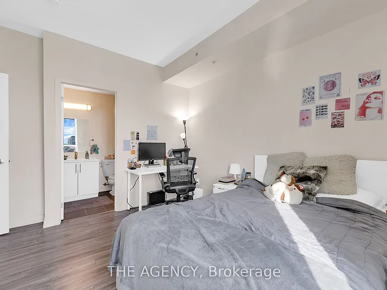 128 King St N #1104 — Photo 21
