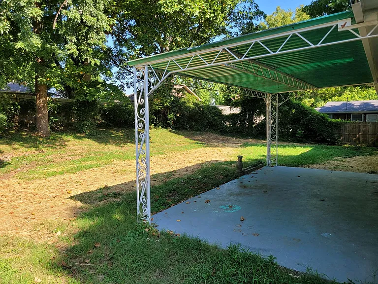 910 Mitchell Rd — Photo 24