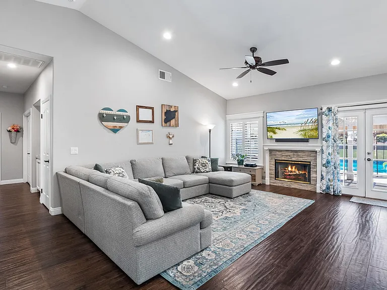Living Area/French Doors