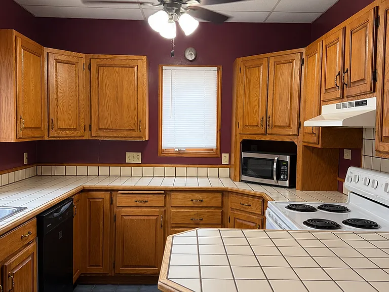 541 Mount Vernon St #541 — Photo 5