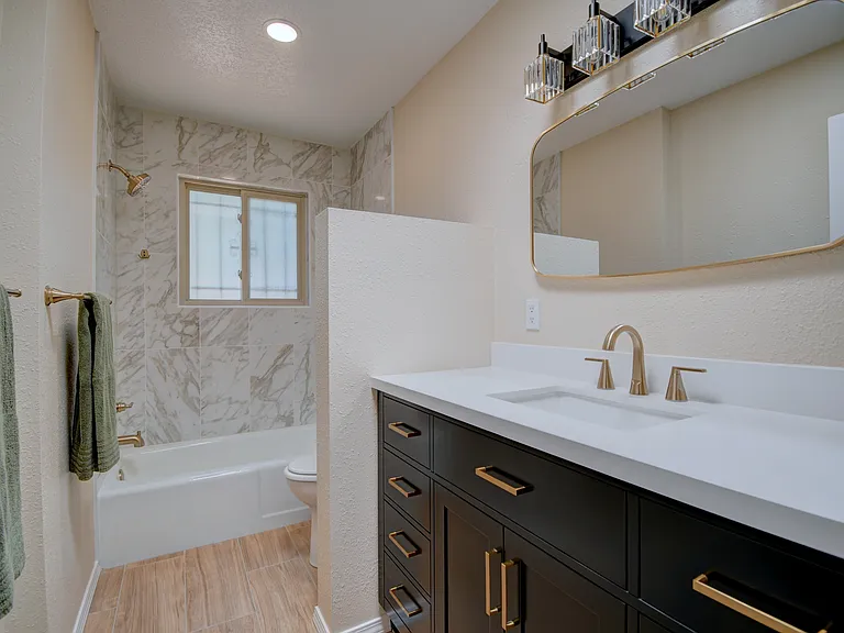 9812 Amigante Dr NE — Photo 17