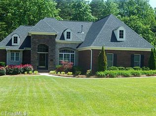 173 Topside Ct, Stokesdale, NC 27357