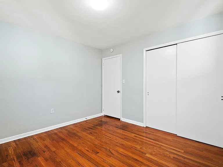 111 W Pettebone St — Photo 10