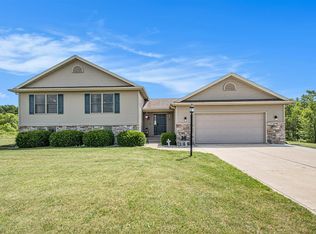 71409 Ilean Rd, Edwardsburg, MI 49112