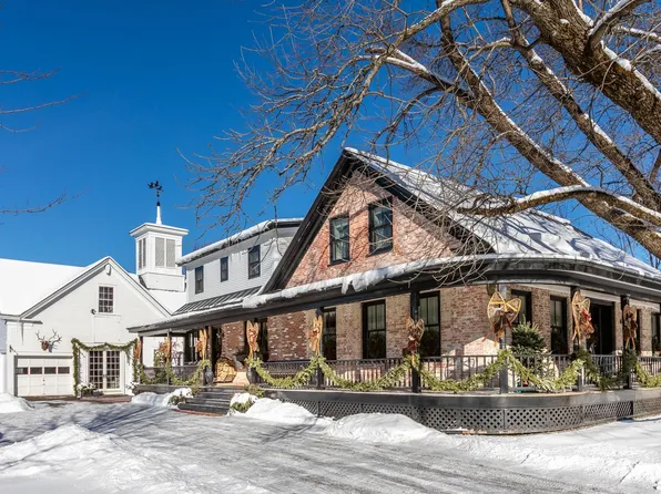 237 Maple Street, Stowe, VT 05672