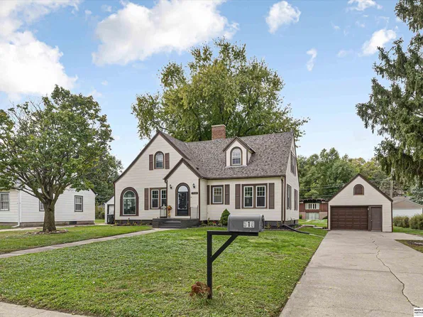 516 N 13th St, Tekamah, NE 68061