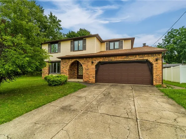 57 Burke Dr, Lackawanna, NY 14218