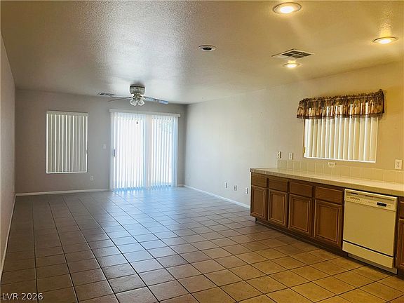 5th image of 10456 Wellington Manor Ave