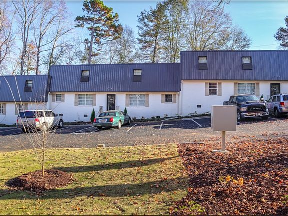 2nd image of 423 Lily St #55