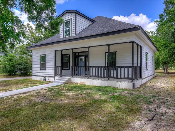 3418 Cornelia St, Greenville, TX 75401
