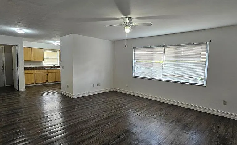 1205 Academy Blvd #B — Photo 5