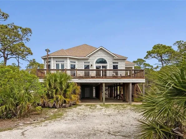 302 Audubon Pl, Dauphin Island, AL 36528