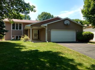 5849 Ridge Creek Rd, Shoreview, MN 55126