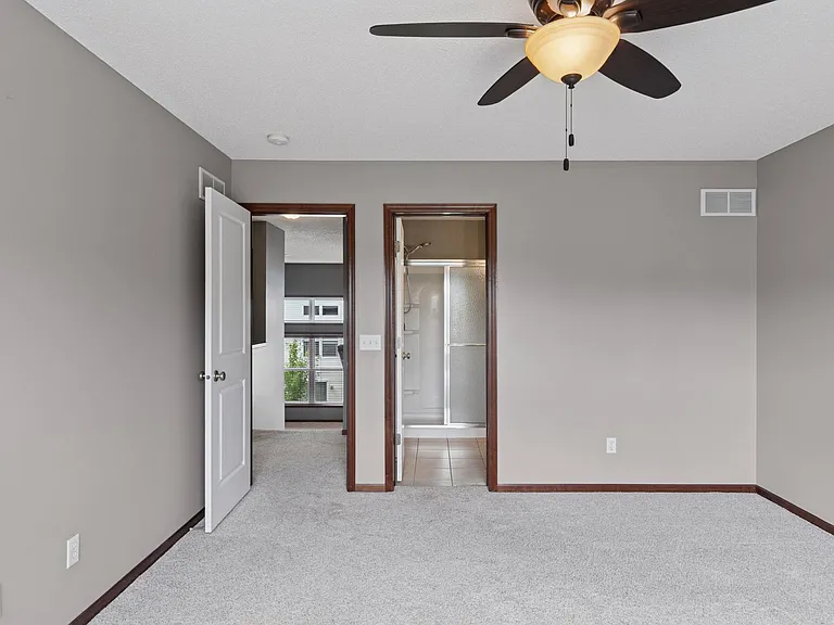 15424 Foster Dr N — Photo 16