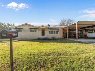 205 College St, Chico, TX 76431