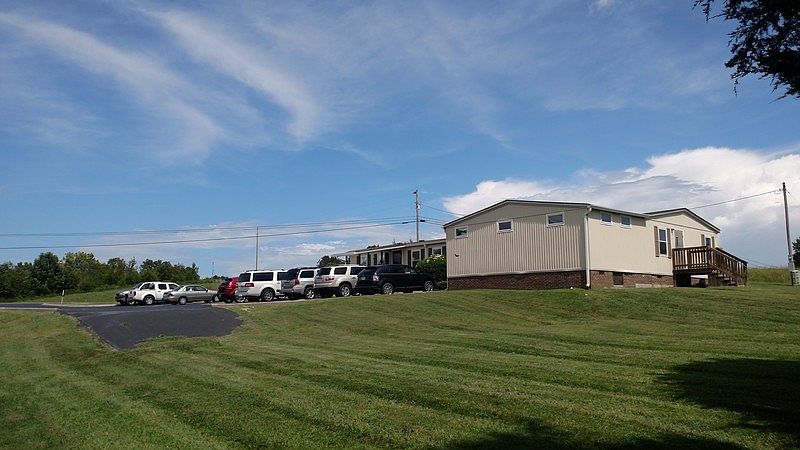 2nd image of 2410 New Lewisburg Hwy