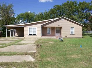 103 E Creek St, Marietta, OK 73448