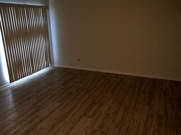 2nd image of 2122 Schwab Ct