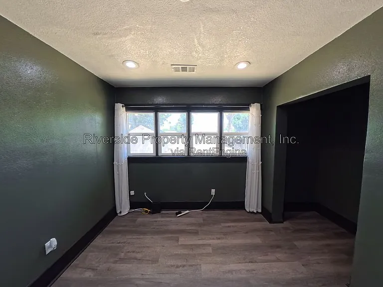4379 Cover St — Photo 30