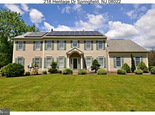 218 Heritage Dr, Columbus, NJ 08022