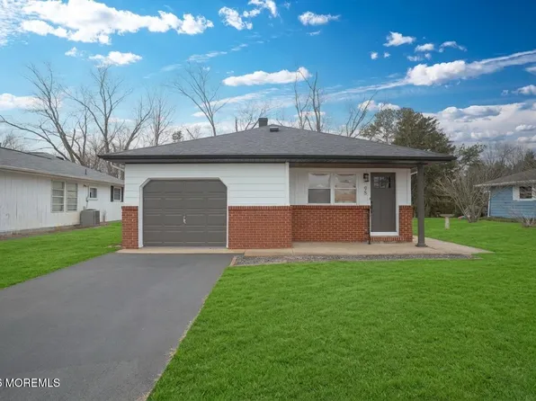 95 Barbados Drive S, Toms River, NJ 08757