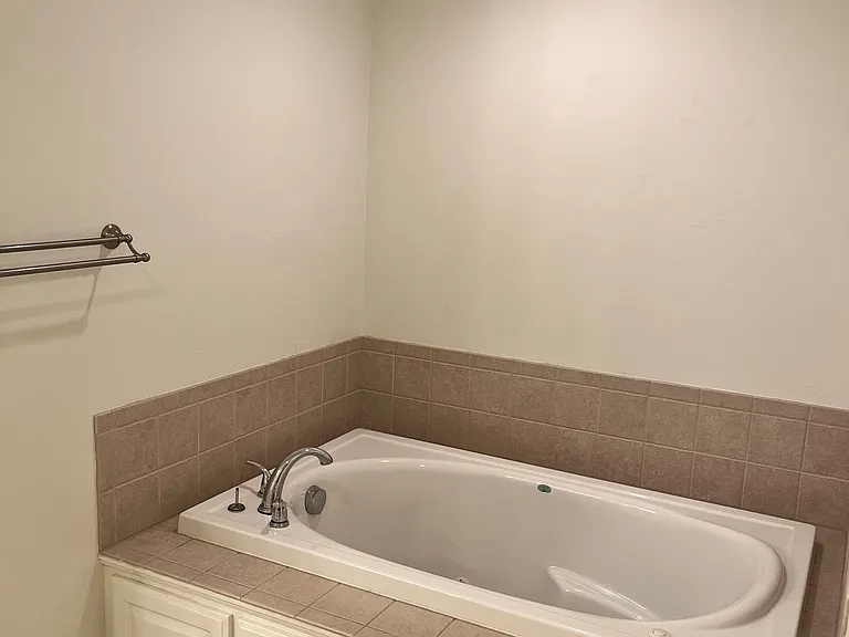 5513 Candleberry Dr — Photo 17