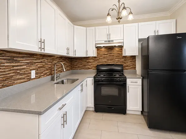 14035 183rd St #2, Springfield Gardens, NY 11413
