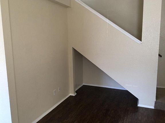 2nd image of 2221 Katy Ln APT C