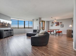 821 Harmon Cove Tower #821, Secaucus, NJ 07094