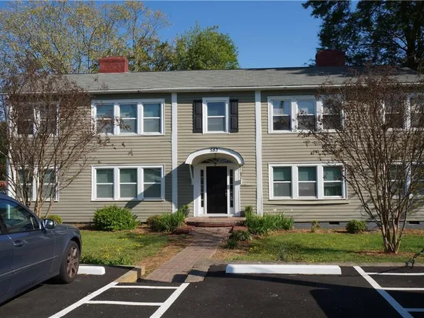 583 Colonial Cir SE, Marietta, GA 30060