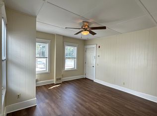 3227 Post Rd APT 2, Warwick, RI 02886