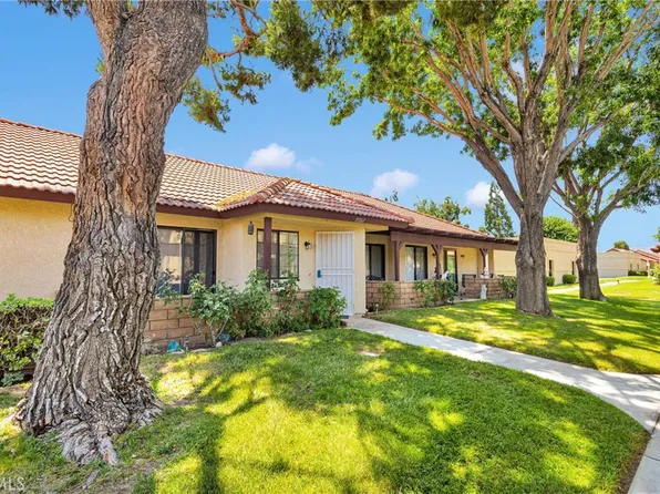 19267 Elm Dr, Apple Valley, CA 92308