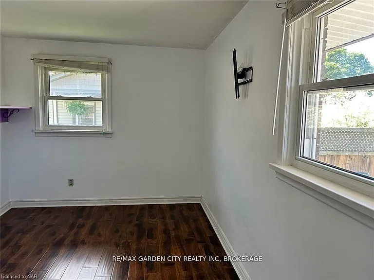 834 David St #UPPER — Photo 17